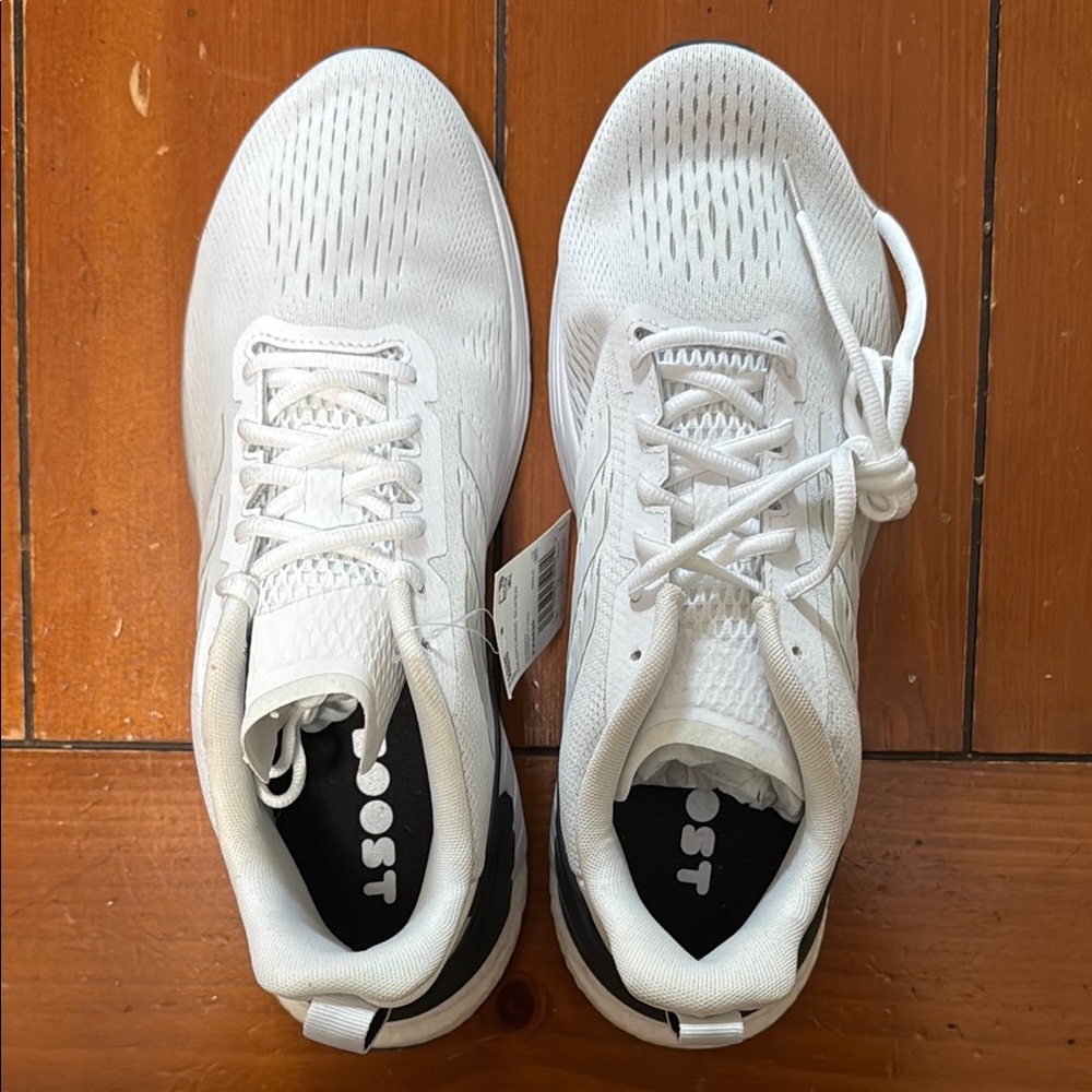 Never Worn Adidas Men’s Running Shoes (10.5)